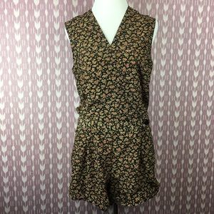 MARLEY floral v-neck wrap romper SZ L